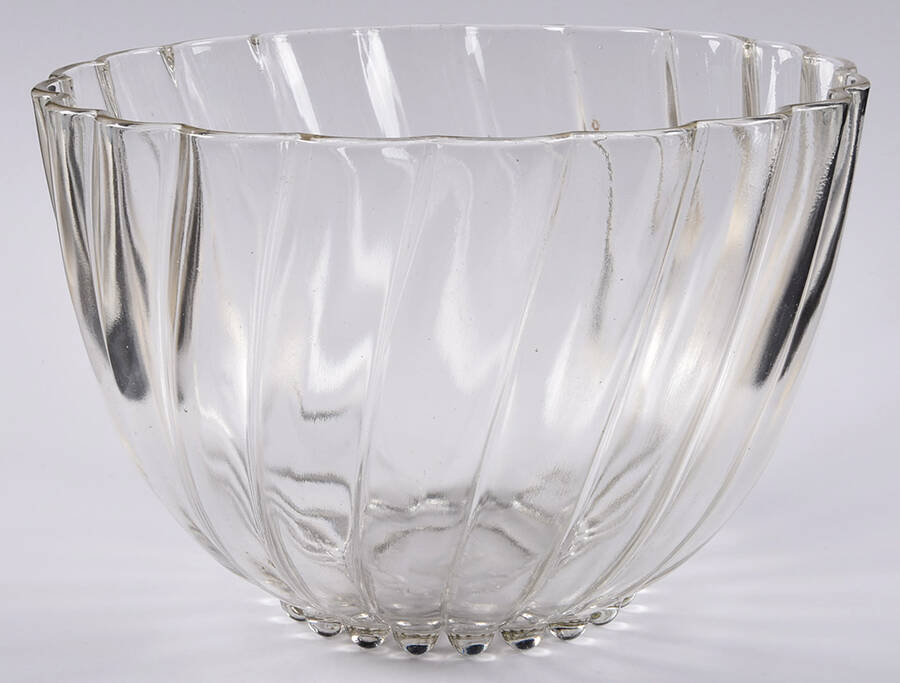 Colonial Swirl Shell Punch Bowl by Hazel-Atlas-1