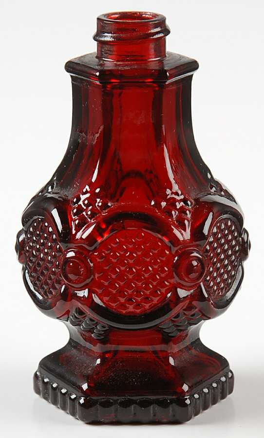 Cape Cod Ruby Shaker No Plastic Lid by Avon-1