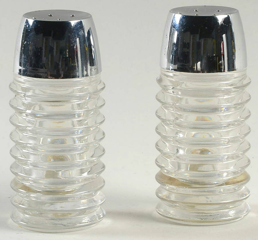 Park Avenue Clear Shaker Set & Plastic Lids by Anchor Hocking-1
