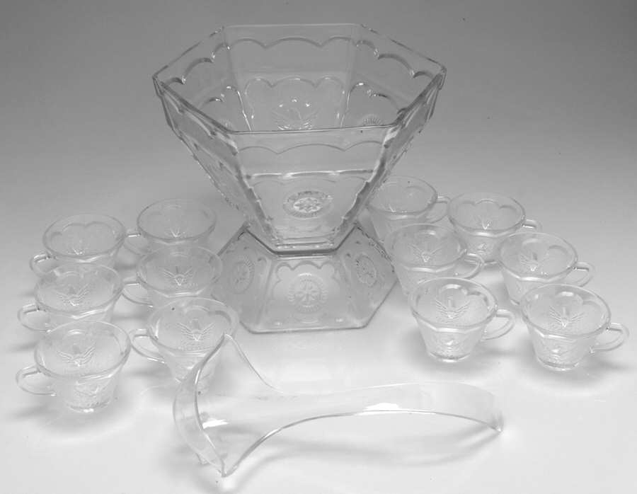 Americana (15 Pc) Punch Set (Bowl,Plastic Ladle,Stand,12 Cp) by Hazel-Atlas-1
