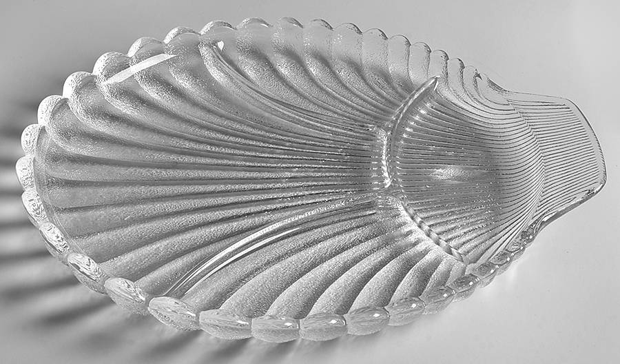 Shell 10" Hostess Tray/Server by Anchor Hocking-1