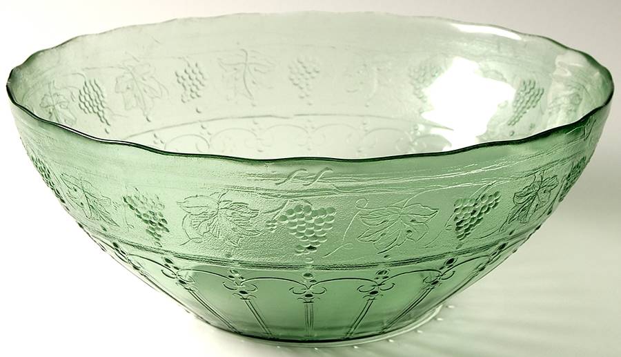Minos Jade 11" Salad Bowl by Arcoroc-1