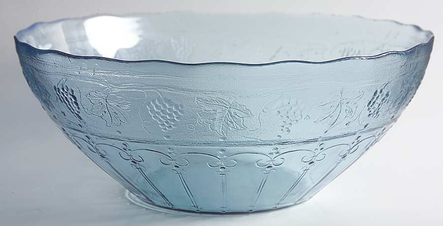 Minos Sapphire 11" Salad Bowl by Arcoroc-1