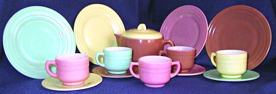 Moderntone Little Hostess Tan Child's Plate by Hazel-Atlas-1