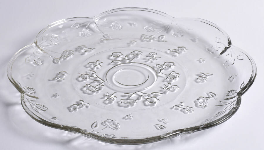 Savannah Clear 12" Round Platter by Anchor Hocking-1