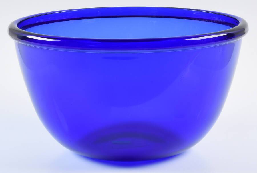 Cocoon Sapphire 9" Round Bowl by Arcoroc-1