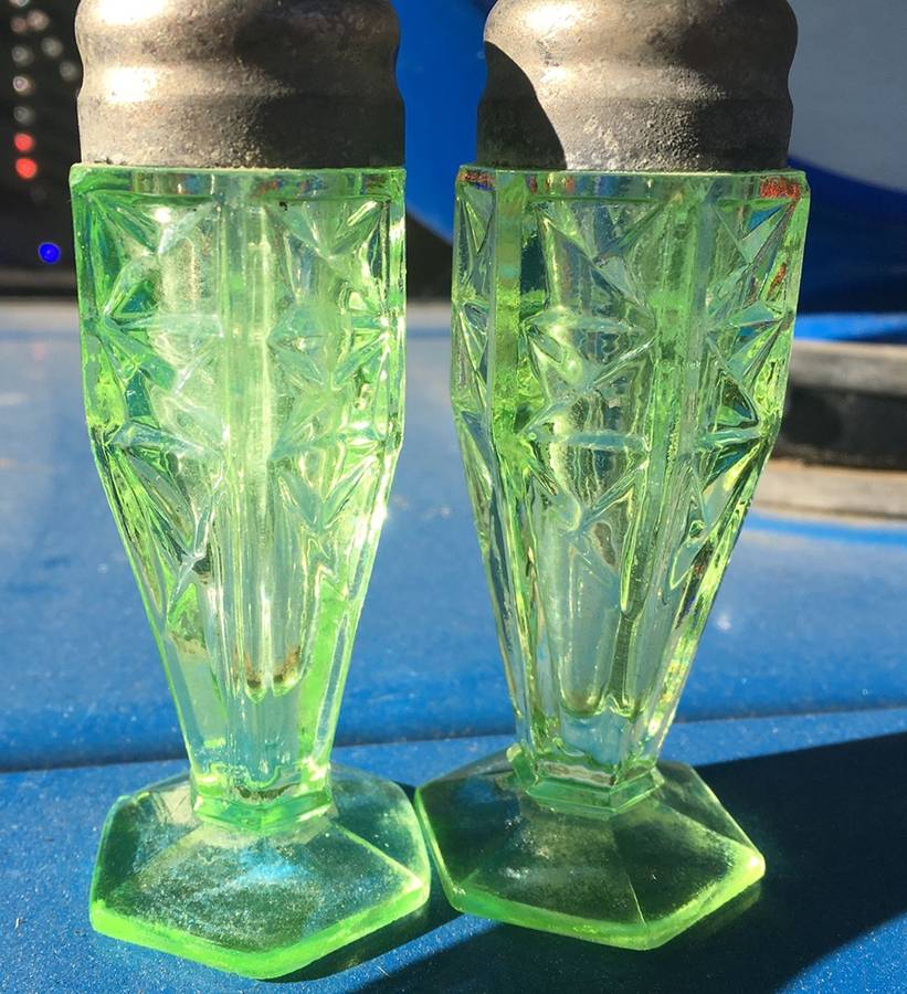 X Design Green Footed Shaker Set & Metal Lids by Hazel-Atlas-1
