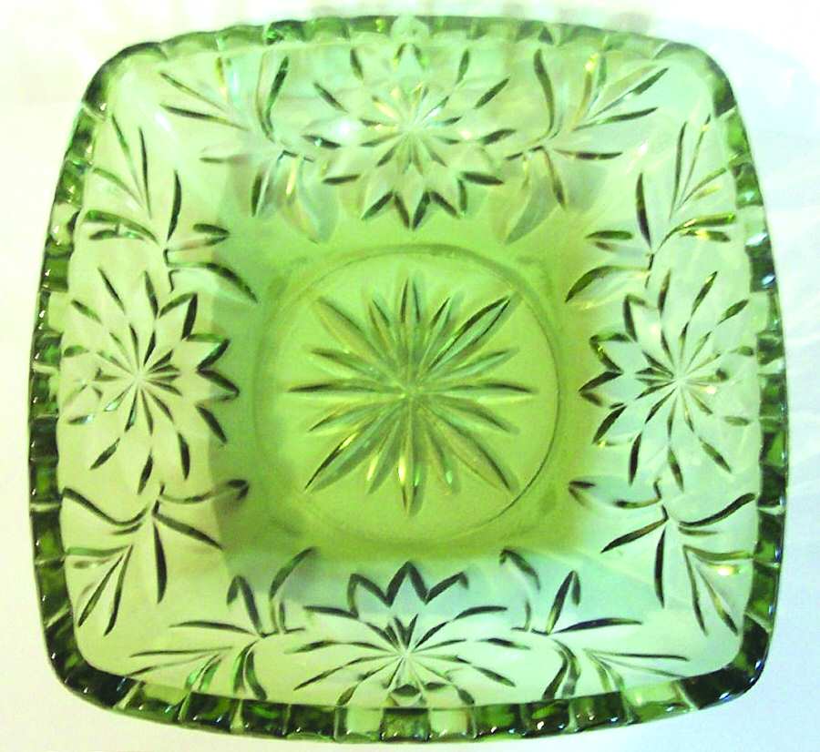 Prescut Green 6" Square Bowl by Hazel-Atlas-1