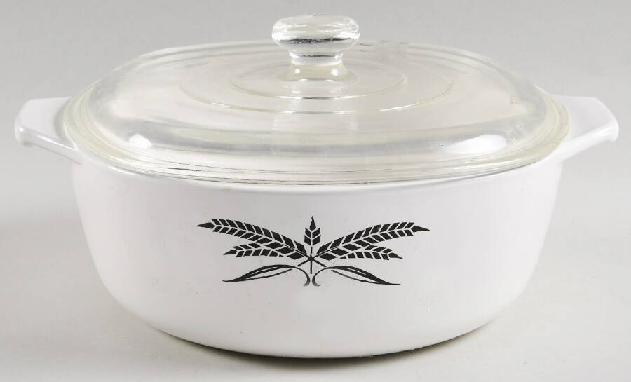 Wheat (Cookware) 1.5 Quart Round Covered Casserole by Anchor Hocking-1