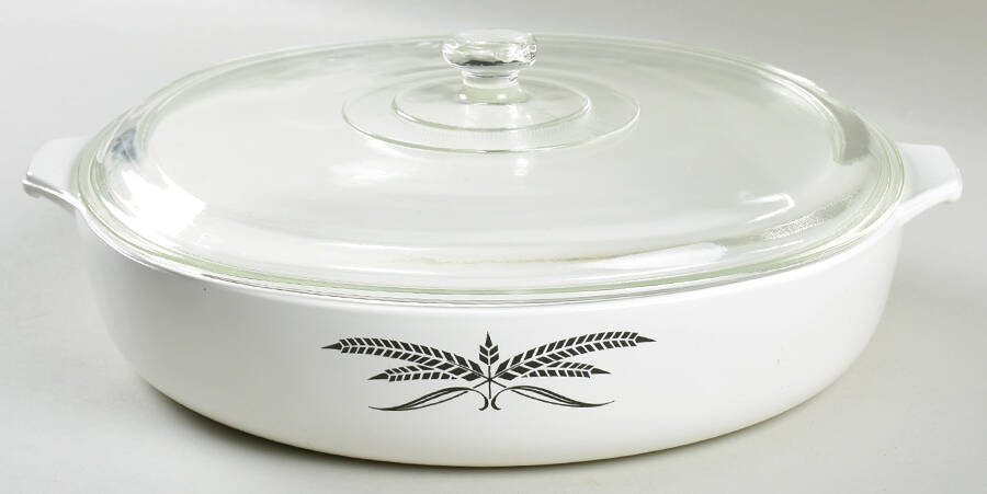 Wheat (Cookware) 2.5 Quart Round Covered Casserole by Anchor Hocking-1