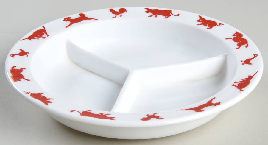 LooneyTunes Red Child's Plate by Hazel-Atlas-1