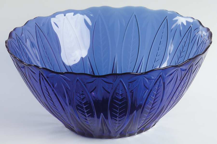 Royal Sapphire 9" Round Bowl by Avon-1