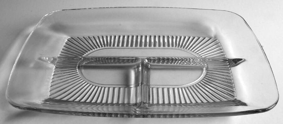Union Square (Clear) 3-Part Rectangular Divided Tray by Anchor Hocking-1