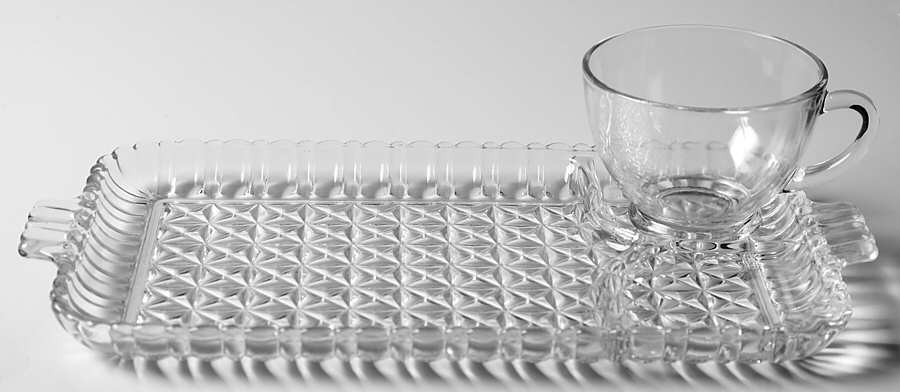 Serva Snack Clear Snack Plate & Cup Set by Anchor Hocking-1
