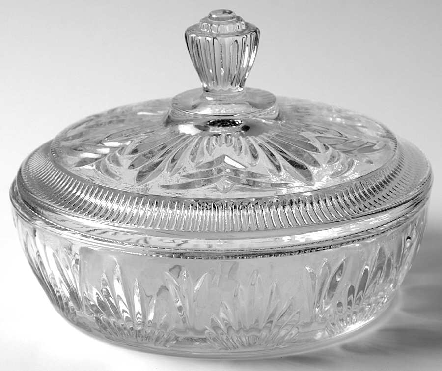 AVC2 Trinket Box with Lid by Avon-1