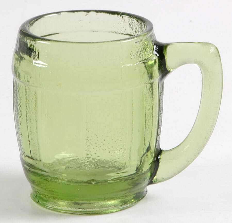 Animals & Figurines Barrel Mug by Hazel-Atlas-1