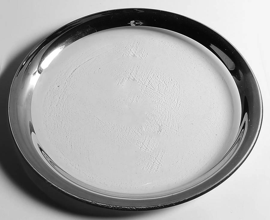 Roman Antique Platinum Dinner Plate by Annieglass-1