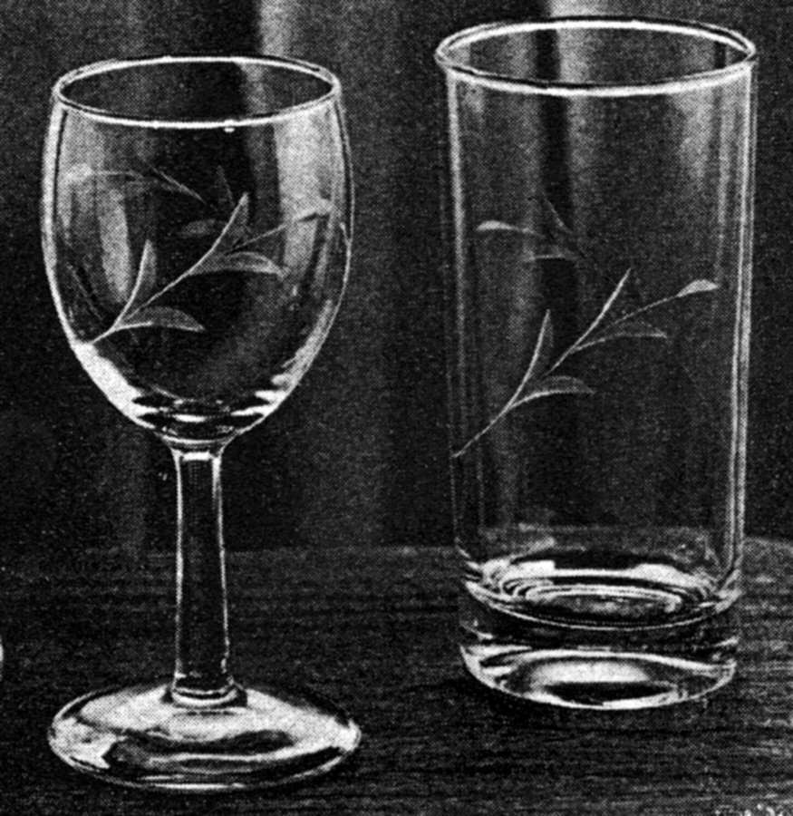Flair (Cut Leaves) Water Goblet by Anchor Hocking-1