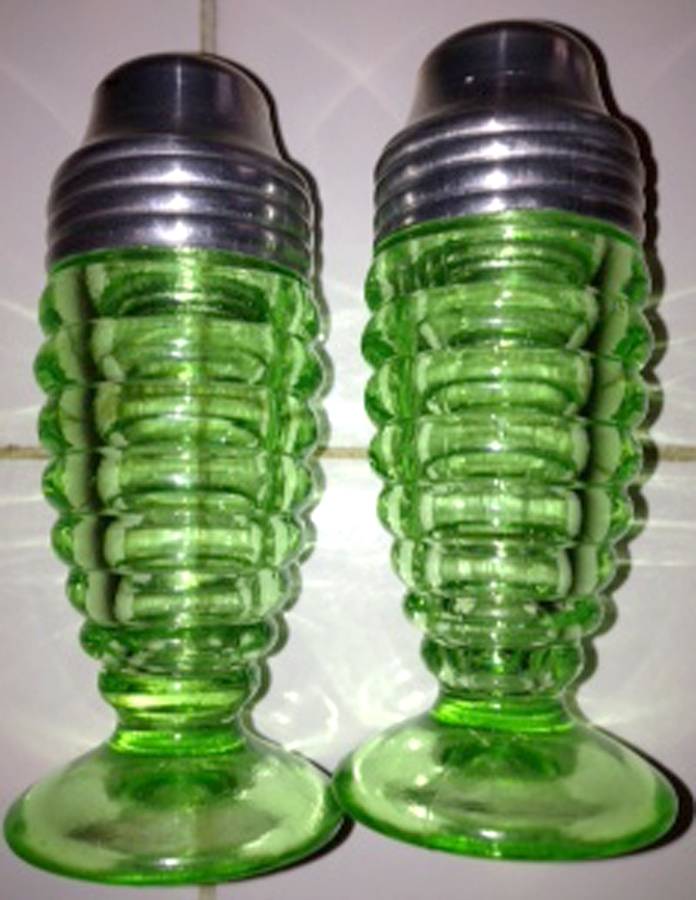 Concentric Rings Green Salt and Pepper Set by Hazel-Atlas-1