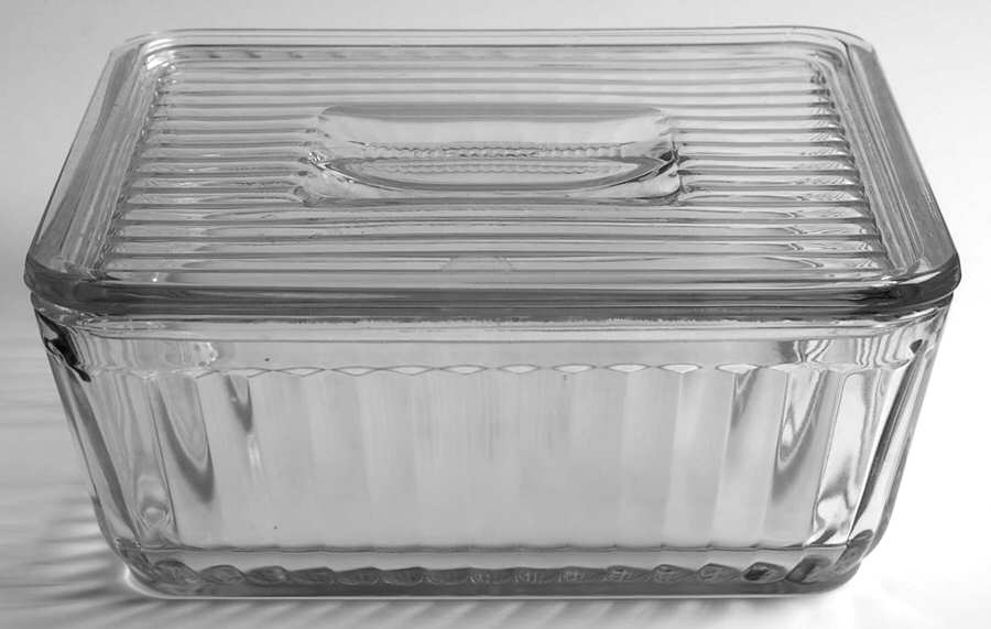 Bake 'N Keep 8" Square Baker & Glass Lid by Anchor Hocking-1