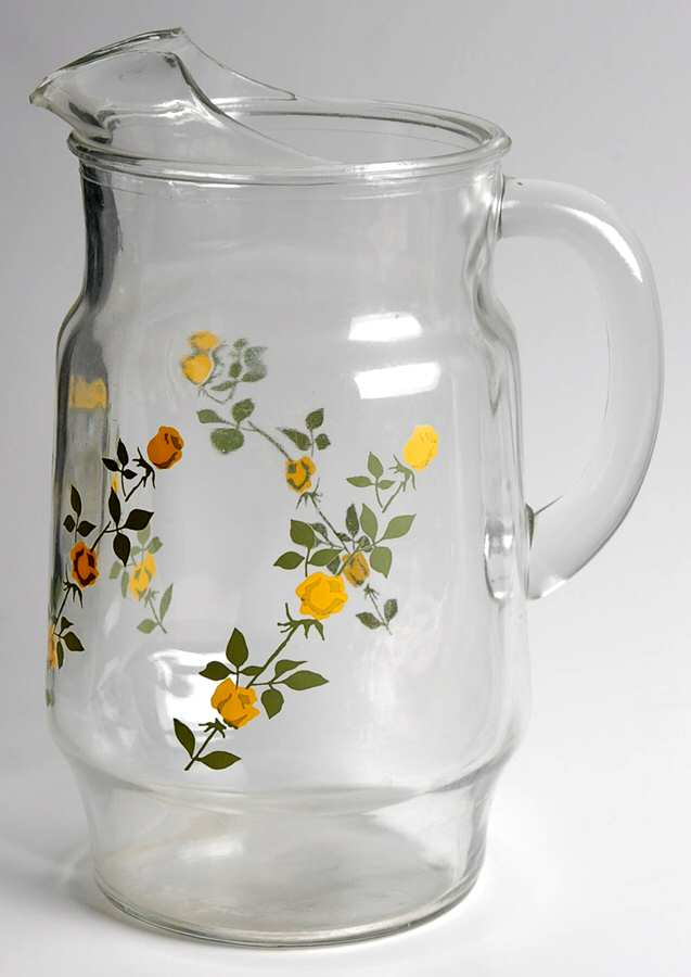 Yellow Roses 88 Oz Pitcher by Anchor Hocking-1