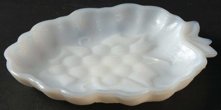692 (Various Colors) 7" Grape Cluster Shape Relish by Hazel-Atlas-1