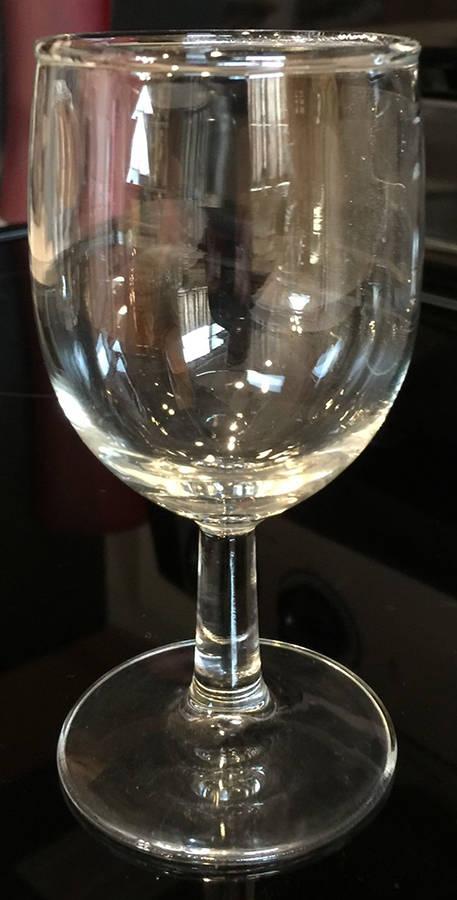 La Reine Wine Glass by Anchor Hocking-1