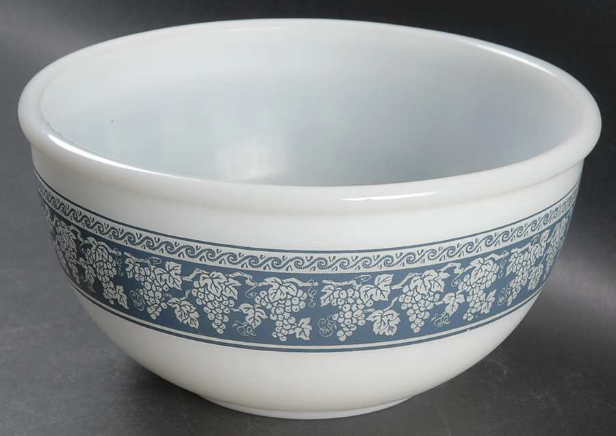 AHC79 8" Mixing Bowl by Anchor Hocking-1