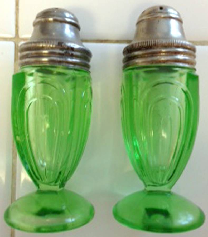 50R3506 Green Footed Shaker Set & Metal Lids by Hazel-Atlas-1