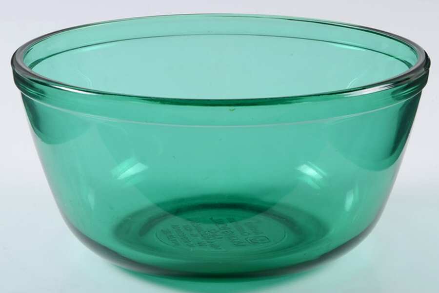 Mix and Measure Green 7" Mixing Bowl by Anchor Hocking-1