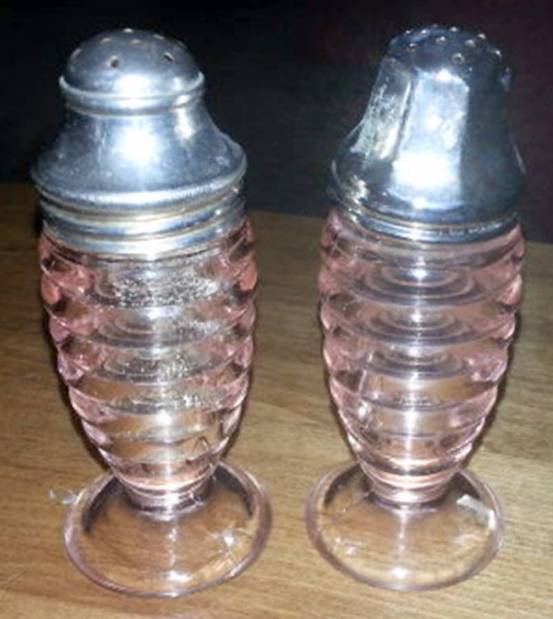 Concentric Rings Pink Salt and Pepper Set by Hazel-Atlas-1