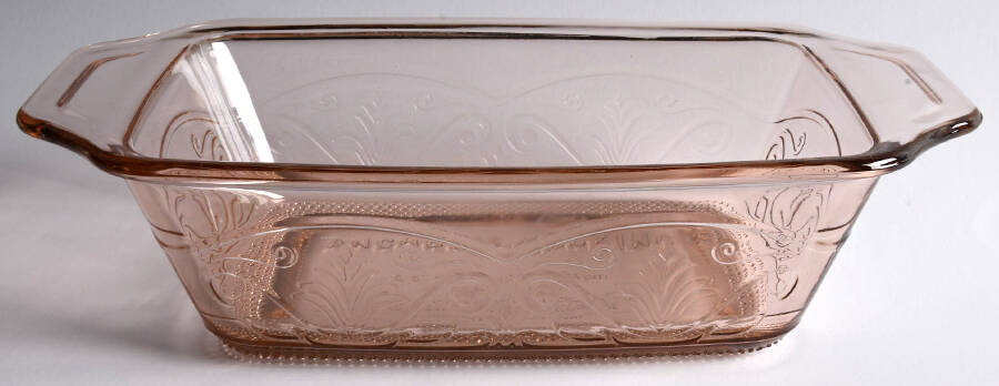 Laurel Embossed Rosewater Loaf Pan by Anchor Hocking-1