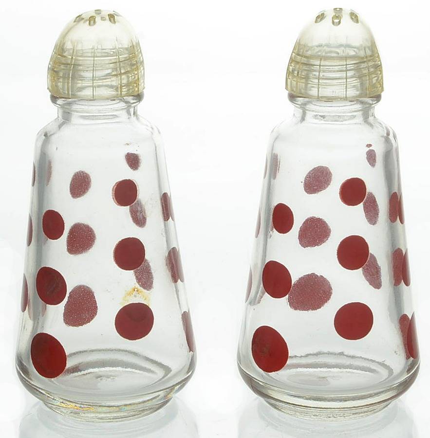 Red Dots Shaker Set & Plastic Lids by Anchor Hocking-1