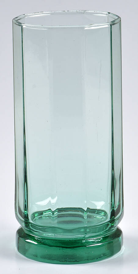 Essex Light Green Iced Tea by Anchor Hocking-1
