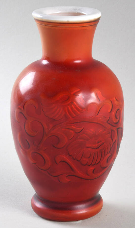 AVC16 Bud Vase by Avon-1