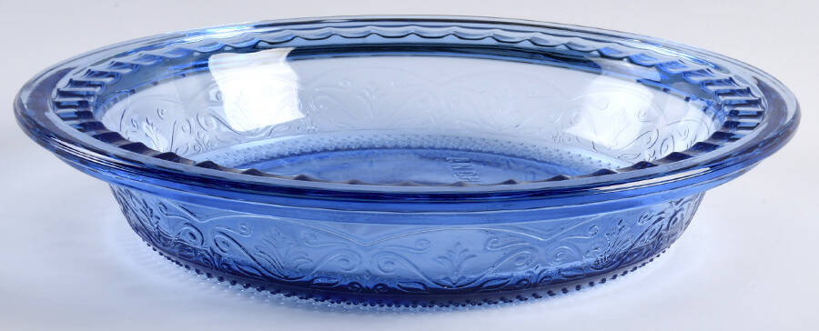 Laurel Embossed Coastal Blue 9'' Pie Plate by Anchor Hocking-1