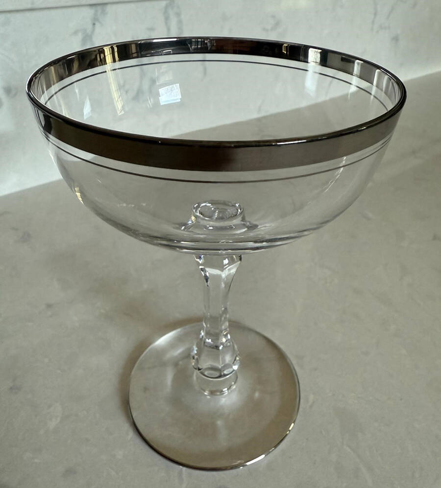 Exquisite (Platinum Trim) Champagne/Tall Sherbet by Bryce-1