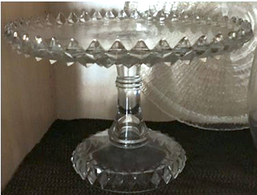 Amazon Round Cake Stand by Bryce-1