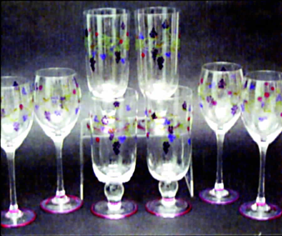 Berry Garland Wine Glass by Block-1