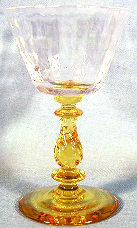 942-6-Yellow Liquor Cocktail by Bryce-1