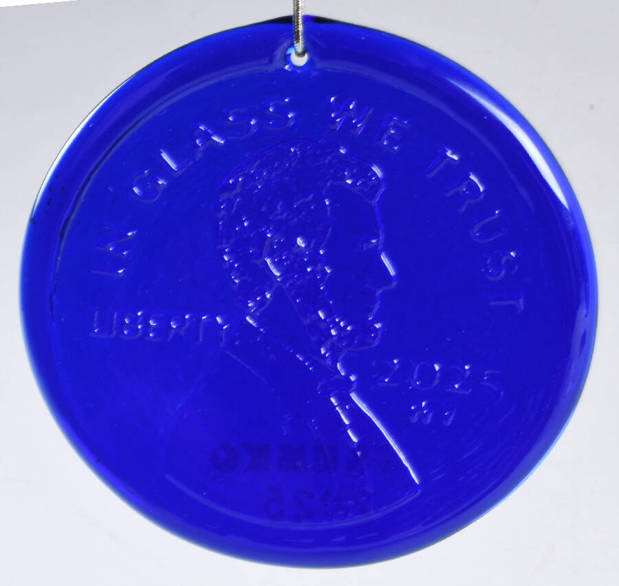 Animals & Figurines 4" Heads Penny Suncatcher/Ornament by Blenko-1
