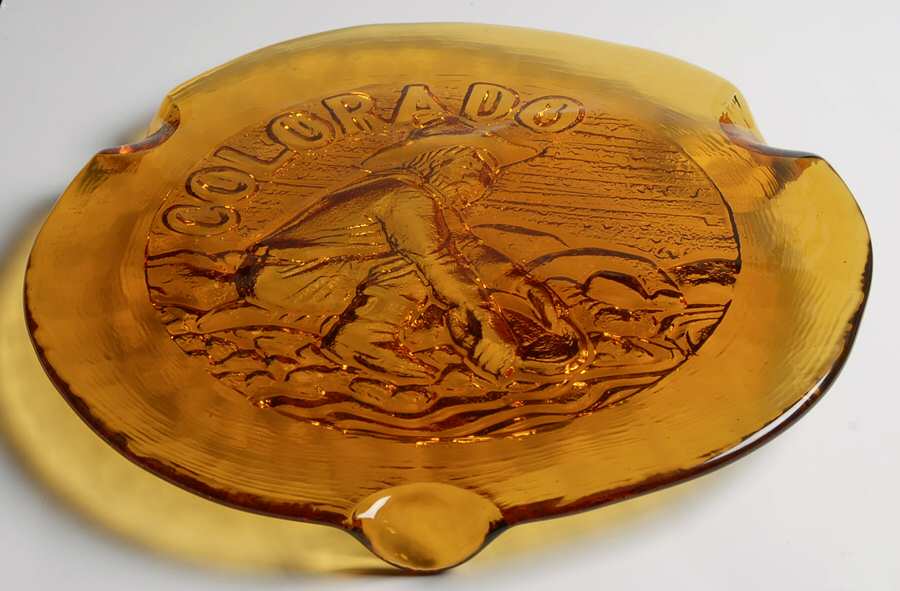 Animals & Figurines Colorado Miner 3-Toed Cake Plate by Blenko-1