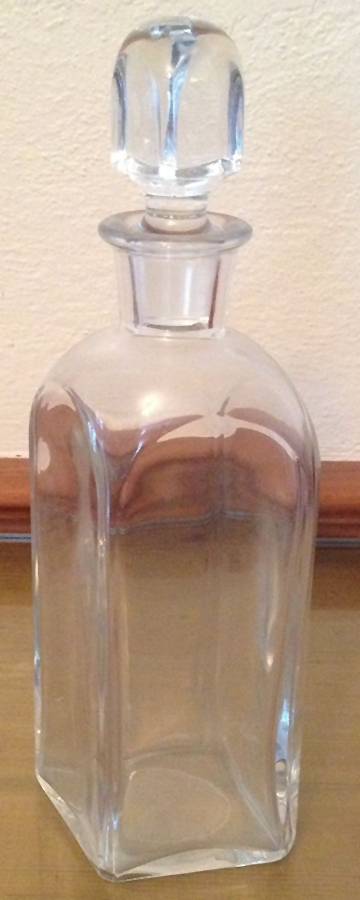 Vologne Decanter & Stopper by Baccarat-1