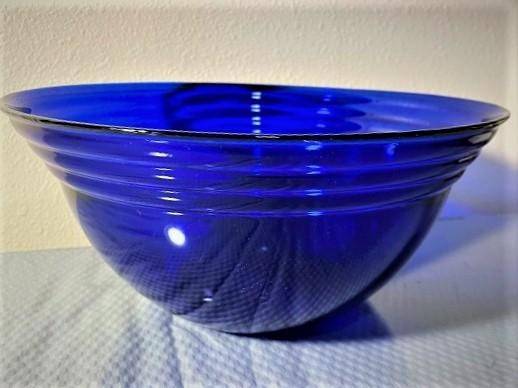 Forum Saphir (Cobalt) 11" Round Bowl by Bormioli Rocco-1