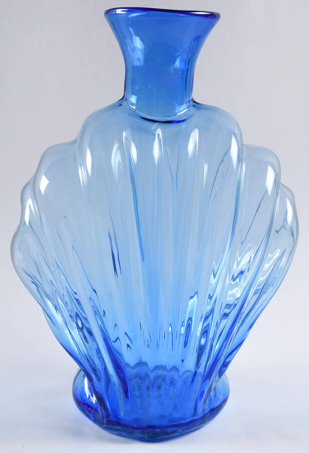 Vases #9106 12" Shell Vase by Blenko-1