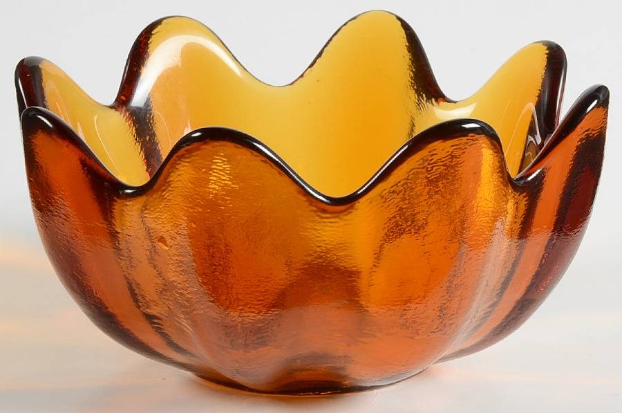 Bowls & Centerpieces #6143S 5" Scalloped Bowl by Blenko-1