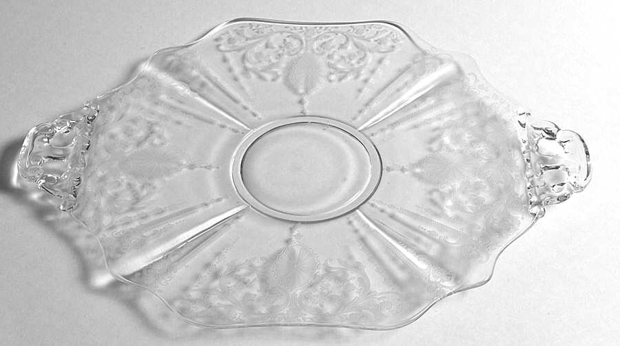 Candlelight 14" 2 Handled Plate (Shape 3400) by Cambridge-1