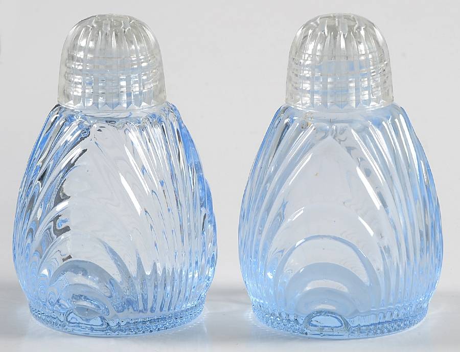 Caprice Moonlight Blue (Stem 300) Shaker Set & Plastic Lids by Cambridge-1