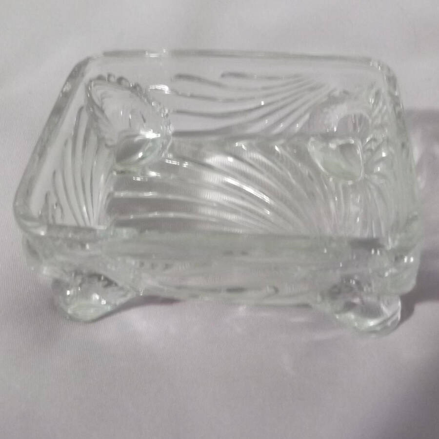 Caprice Clear (Stem 300) Cigarette Box No Lid by Cambridge-1