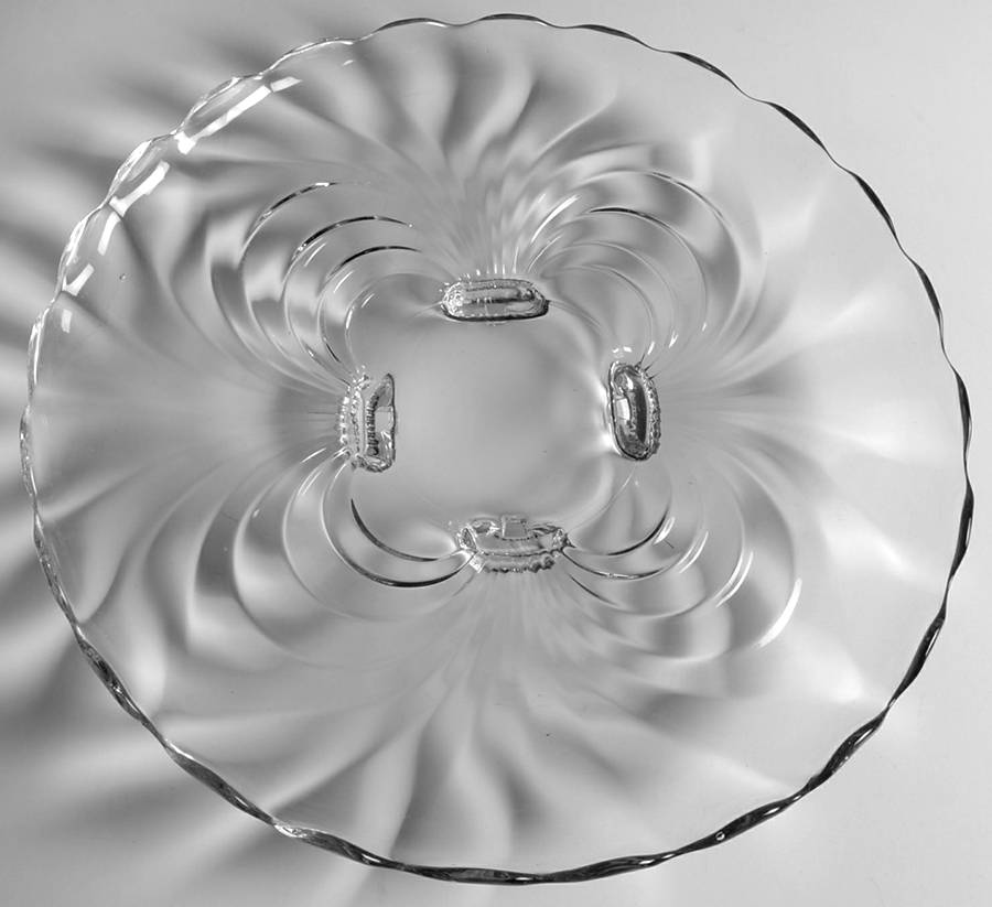 Caprice Clear (Stem 300) 14" 4-Toed Cabaret Plate by Cambridge-1